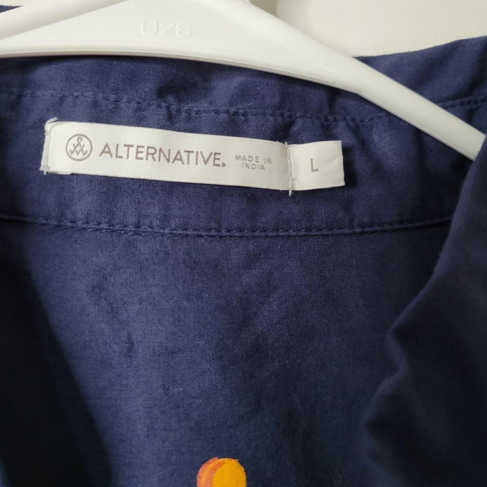 Alternative Peach Printed Button Down Size L - image 2